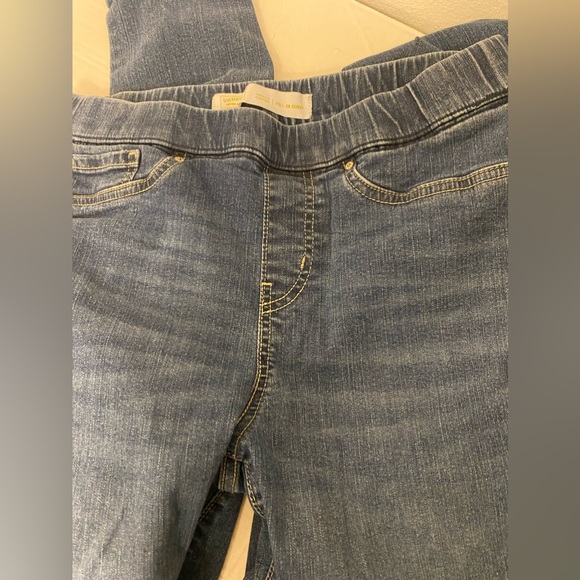 10L Levi Signature pull on skinny totally shaping stretch jeans - Picture 5 of 7